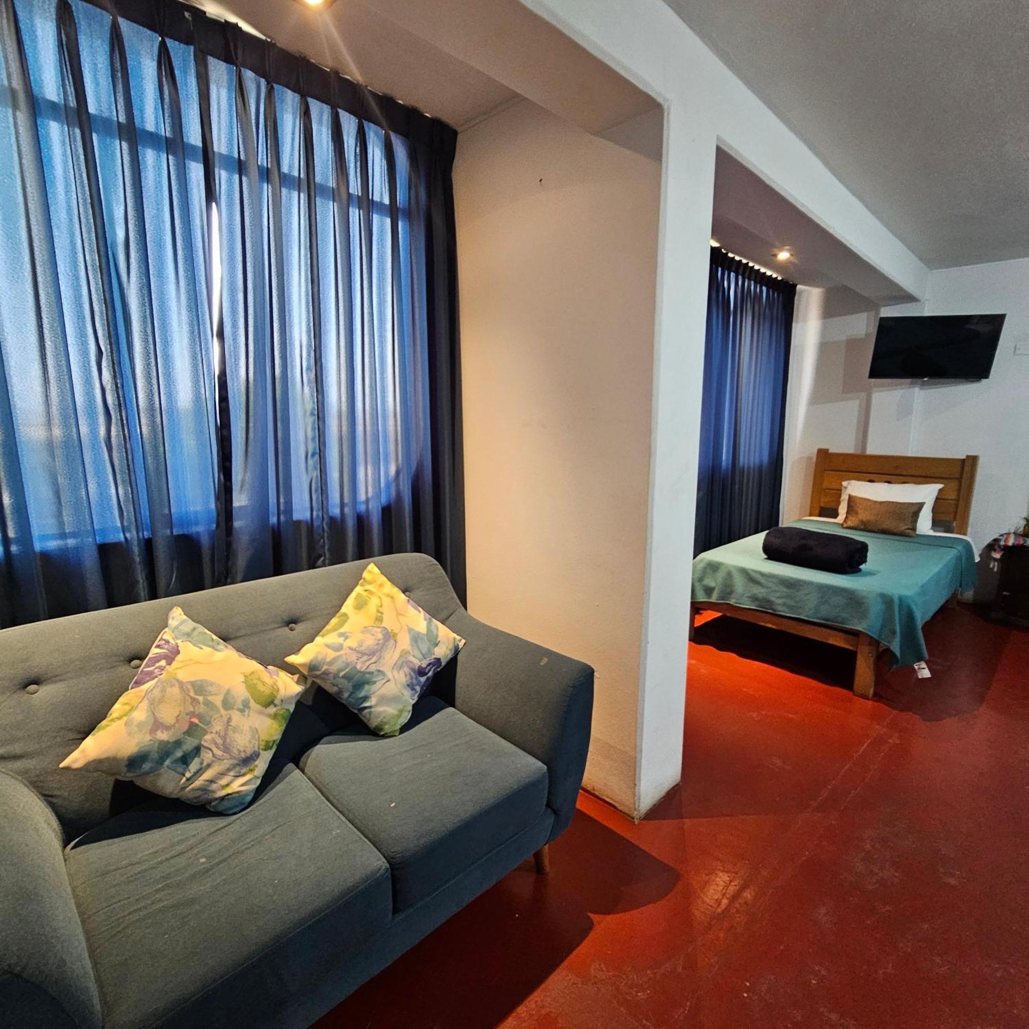Lima Airport Hostel With Free Airport Pick Up Callao Ngoại thất bức ảnh